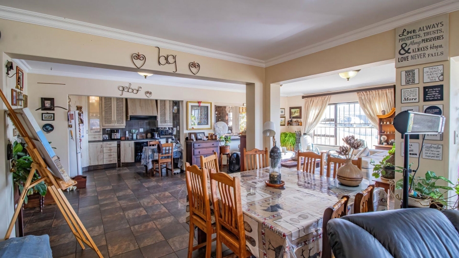 4 Bedroom Property for Sale in Deneysville Free State